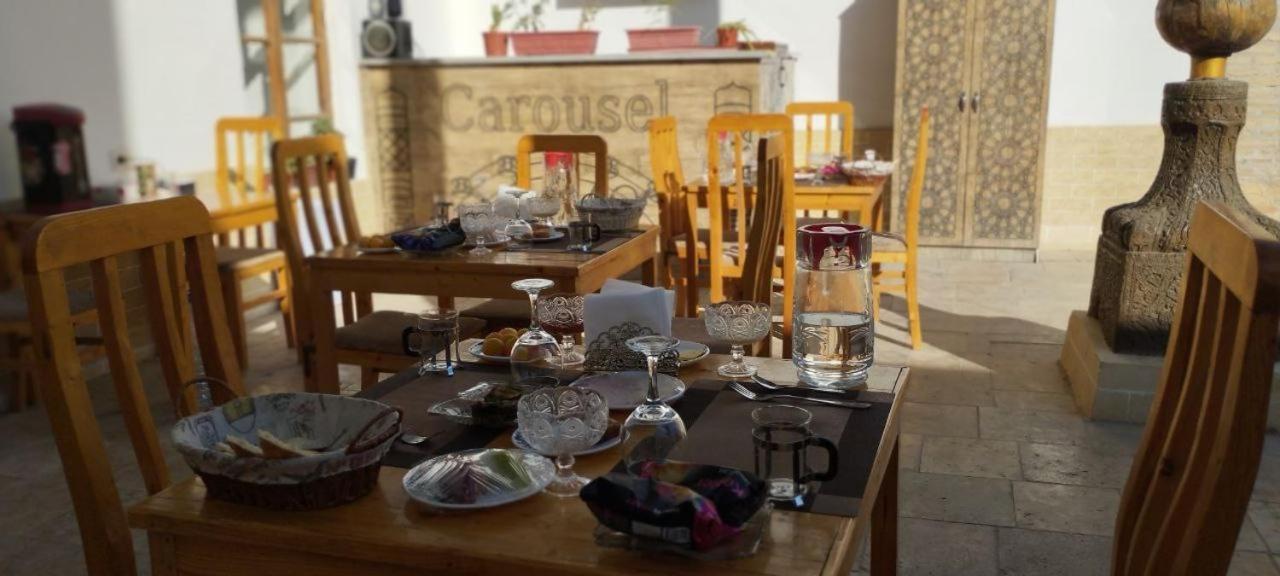 Carousel Hotel Khiva Luaran gambar